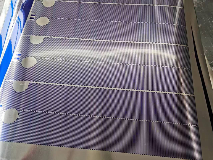 不鏽鋼超（chāo）薄板蝕（shí）刻